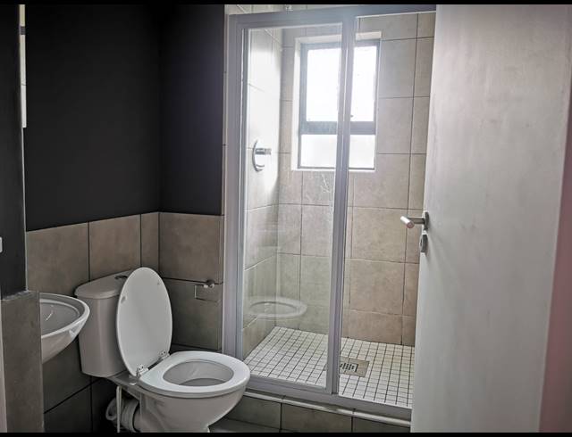 2 BEDROOM APARTMENT TO LET IN PARKLANDS EAST
